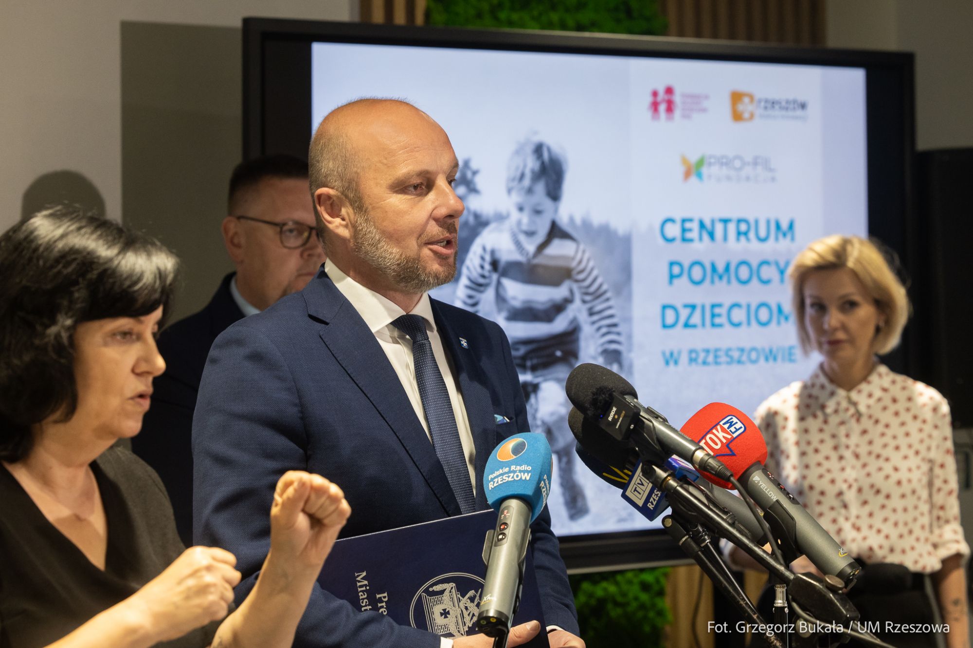 zdjęcie ze spotkania dotyczącego utworzenia Centrum Pomocy Dzieciom, fot. Grzegorz Bukała, Urząd Miasta Rzeszowa